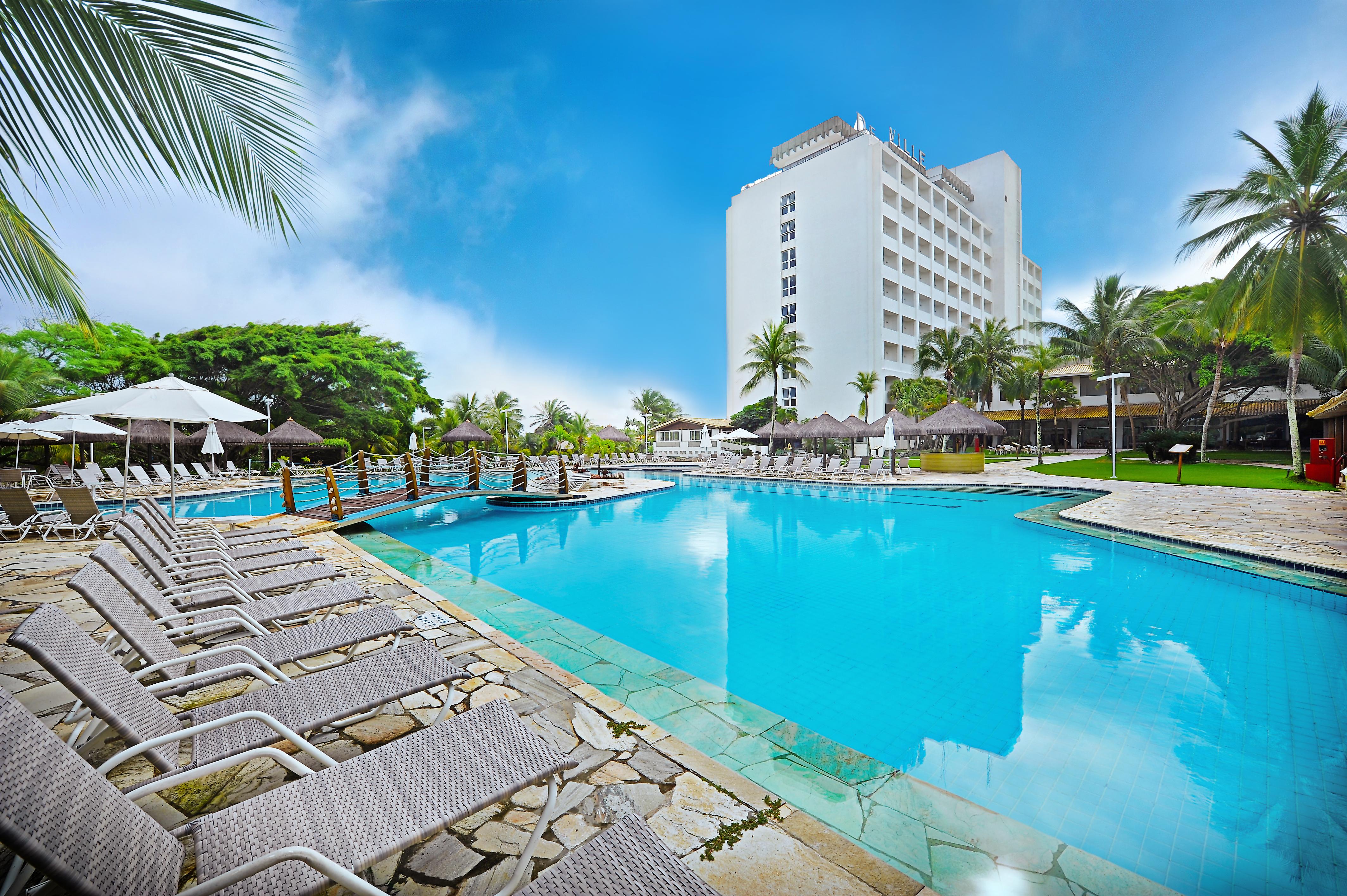 Hotel Deville Prime Σαλβαντόρ Εξωτερικό φωτογραφία The pool at the hotel