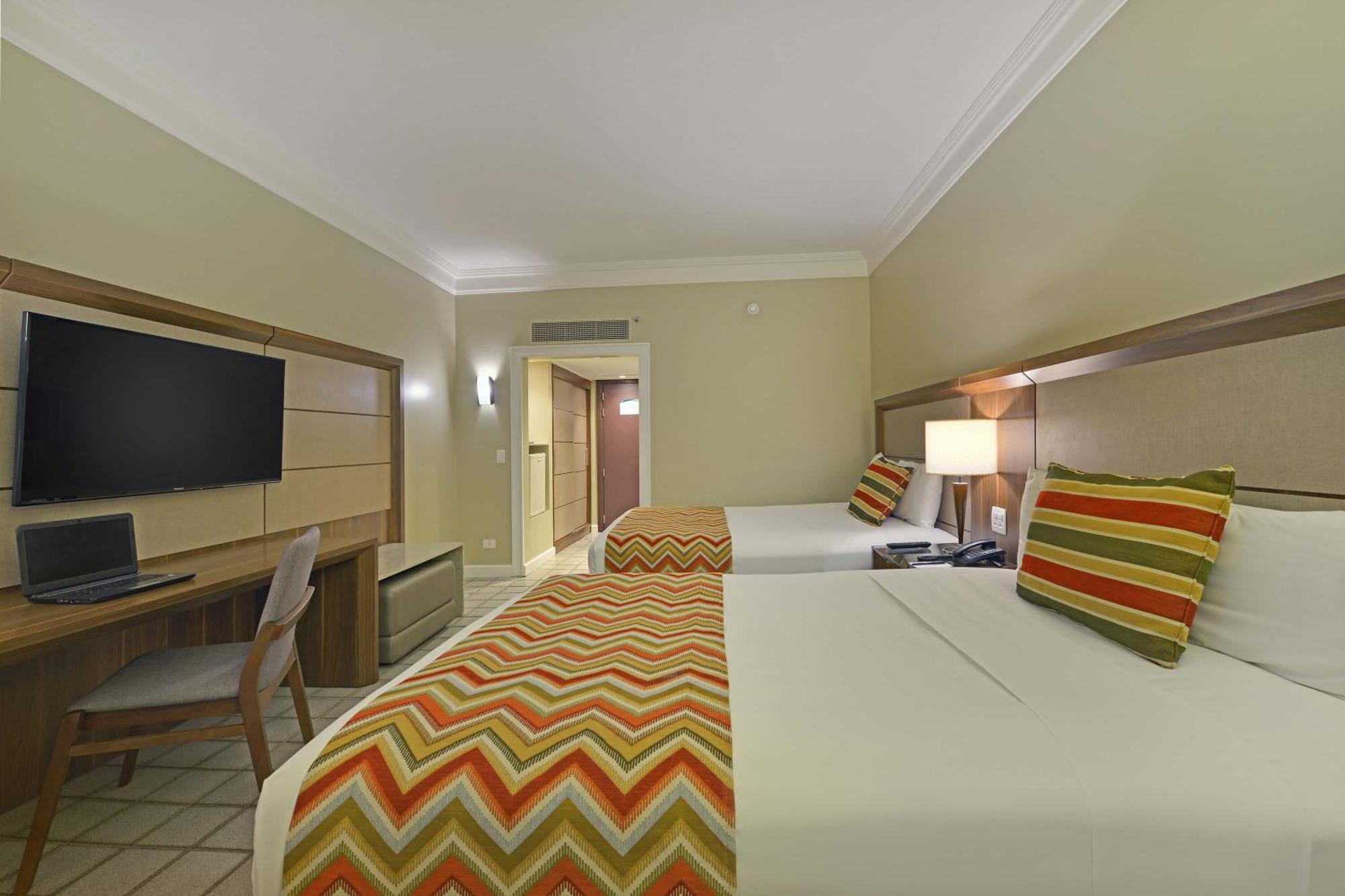 Hotel Deville Prime Σαλβαντόρ Εξωτερικό φωτογραφία A room at the Hilton Garden Inn