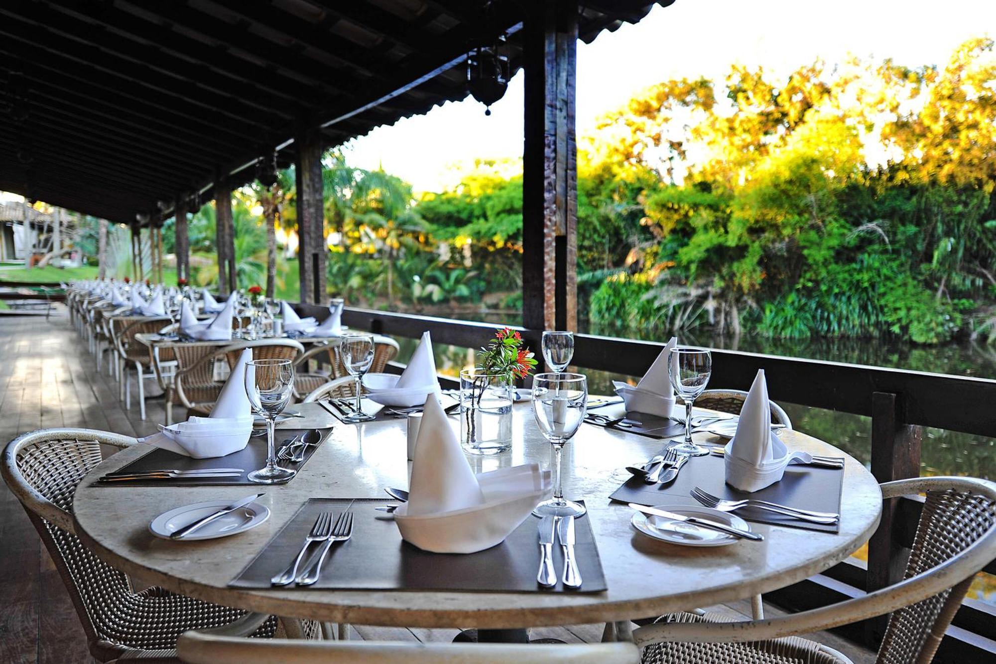 Hotel Deville Prime Σαλβαντόρ Εξωτερικό φωτογραφία The restaurant at the hotel
