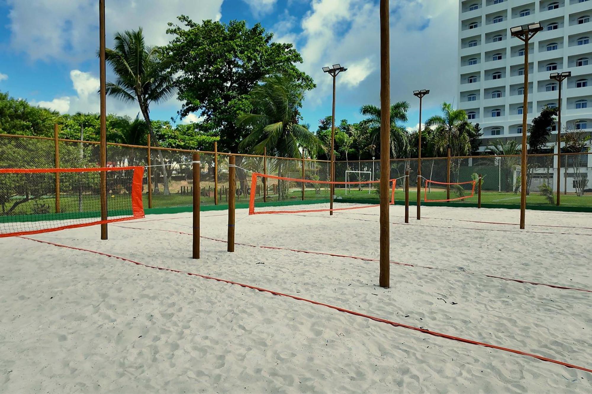 Hotel Deville Prime Σαλβαντόρ Εξωτερικό φωτογραφία A beach tennis court