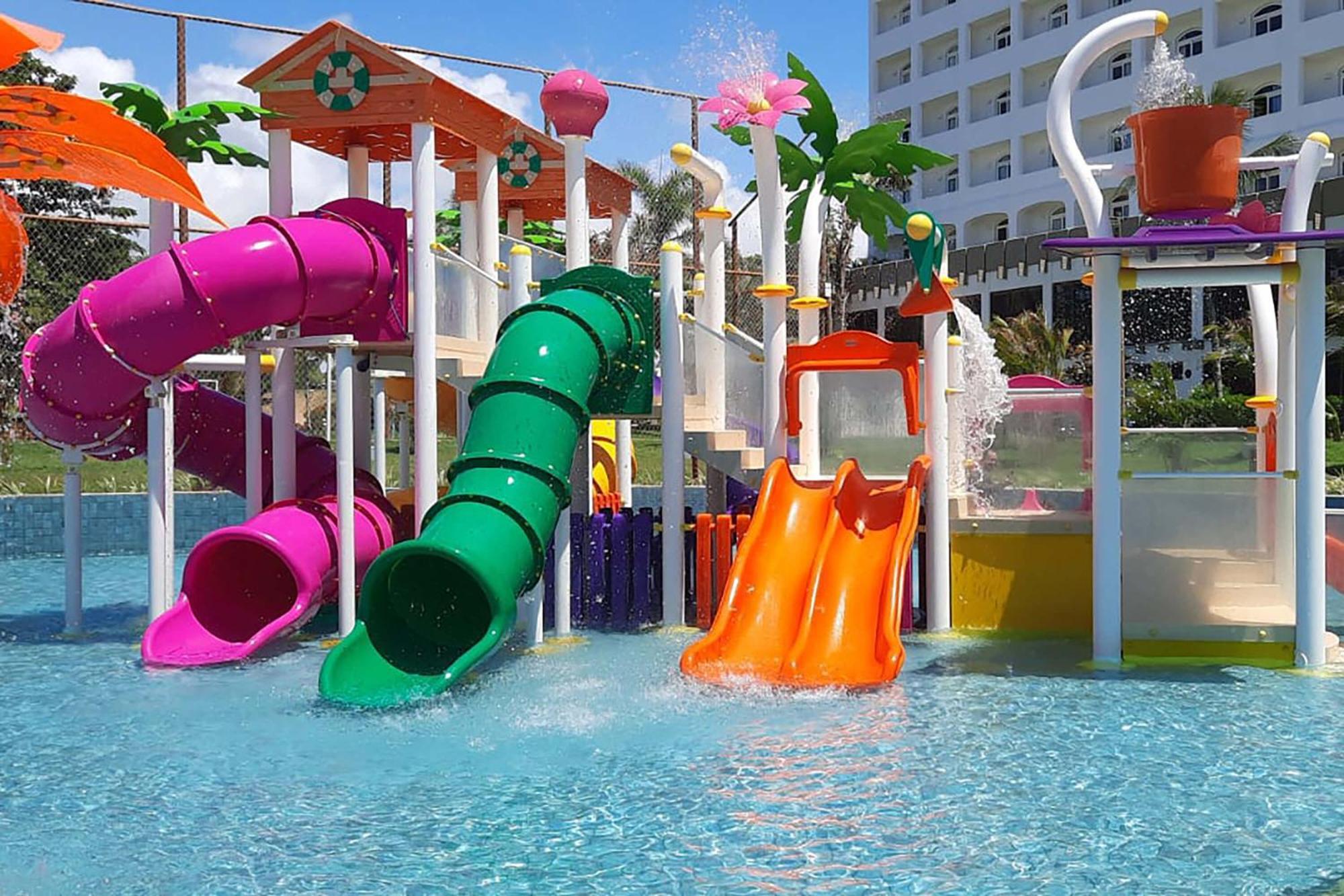 Hotel Deville Prime Σαλβαντόρ Εξωτερικό φωτογραφία Water park