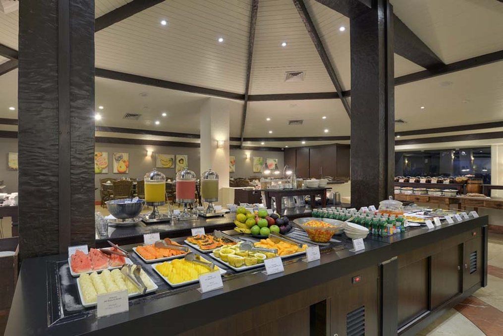Hotel Deville Prime Σαλβαντόρ Εξωτερικό φωτογραφία A buffet at a hotel